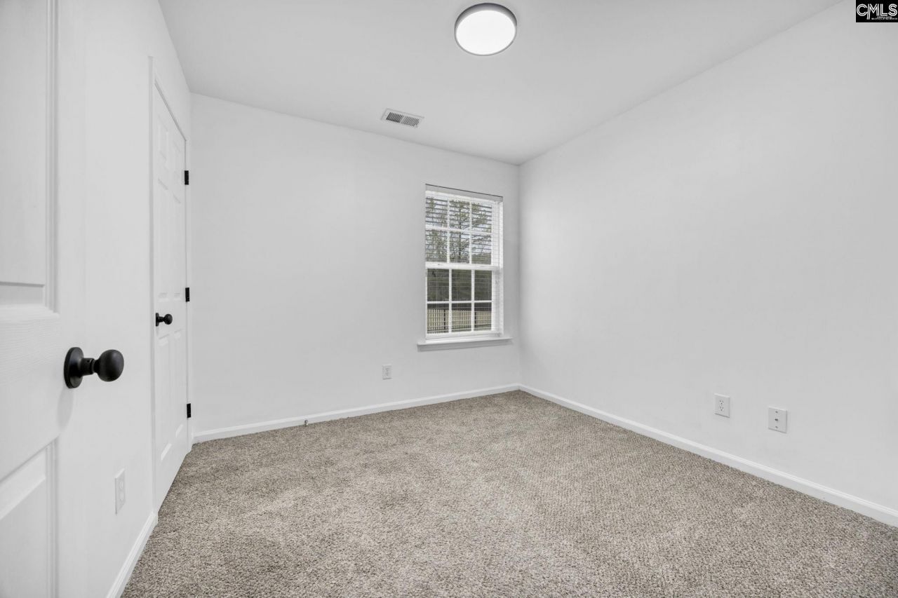 86 Deertrot Court Photo 21