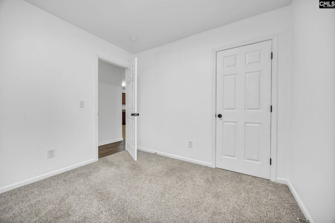 86 Deertrot Court Photo 23