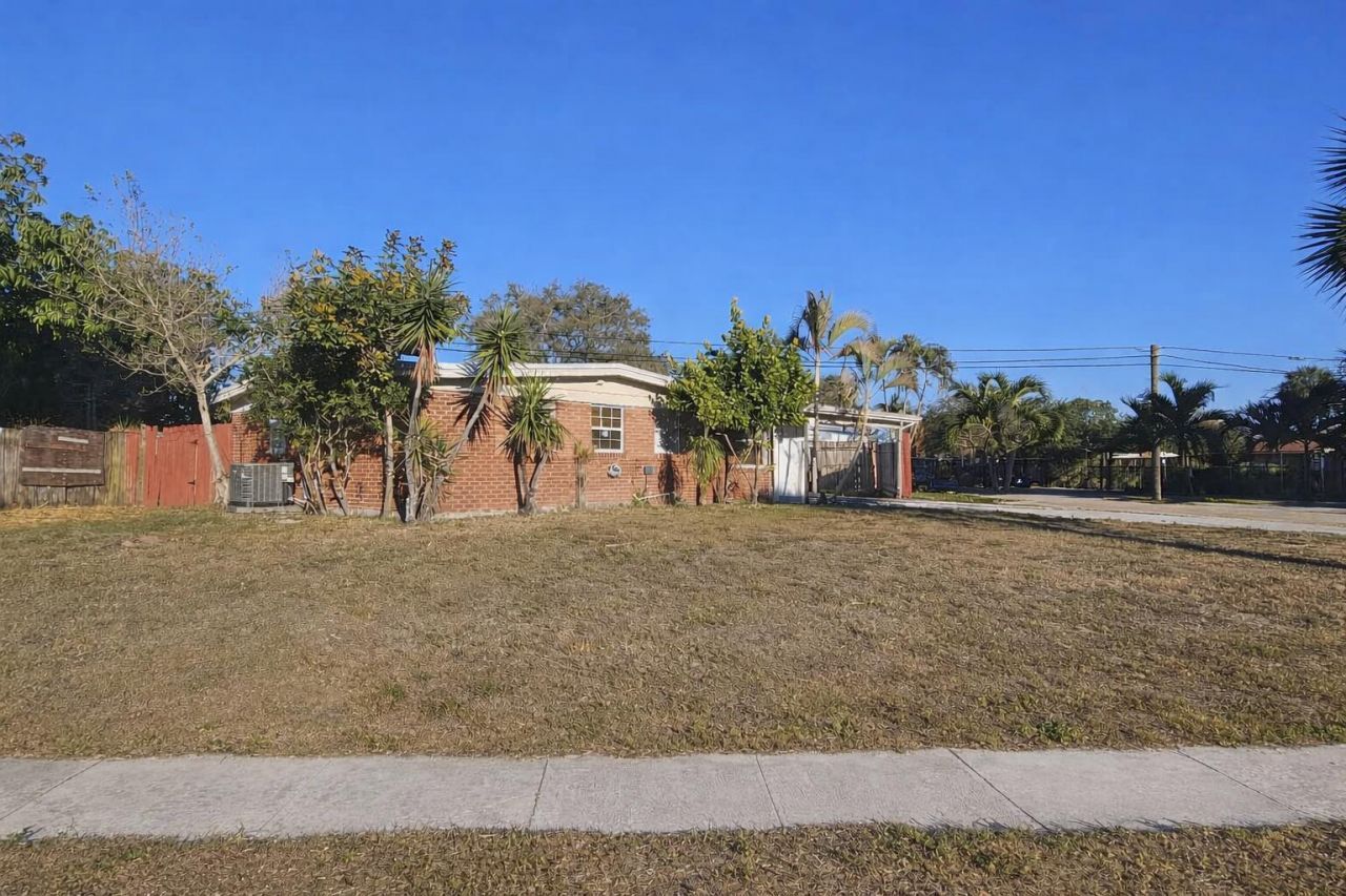 12212 Acapulco Avenue, Palm Beach Gardens, FL 33410 Main Photo