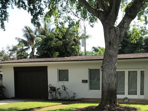 1318 SE 12th Way, Fort Lauderdale, FL 33316