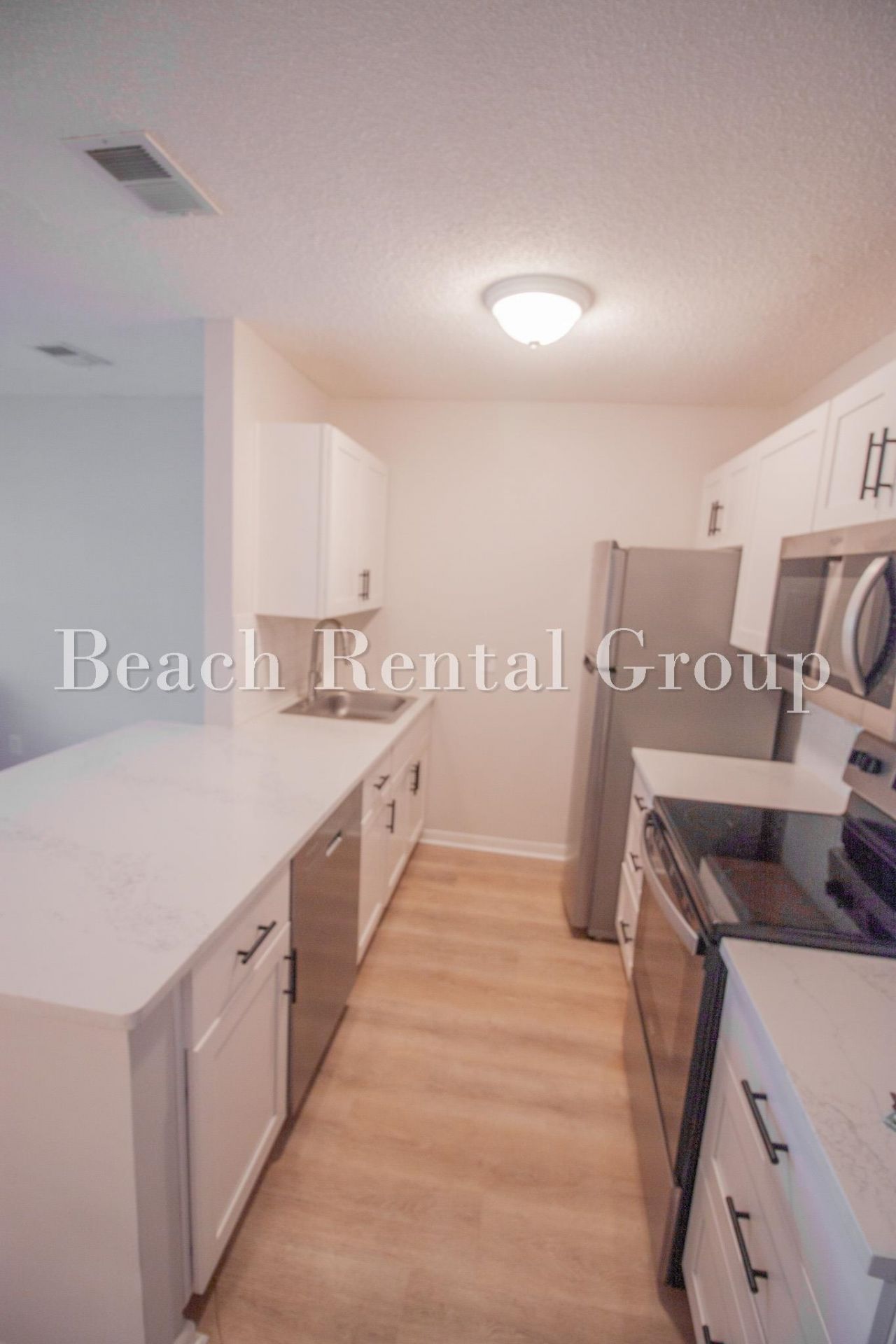 6840 Blue Heron Blvd.  Photo 4