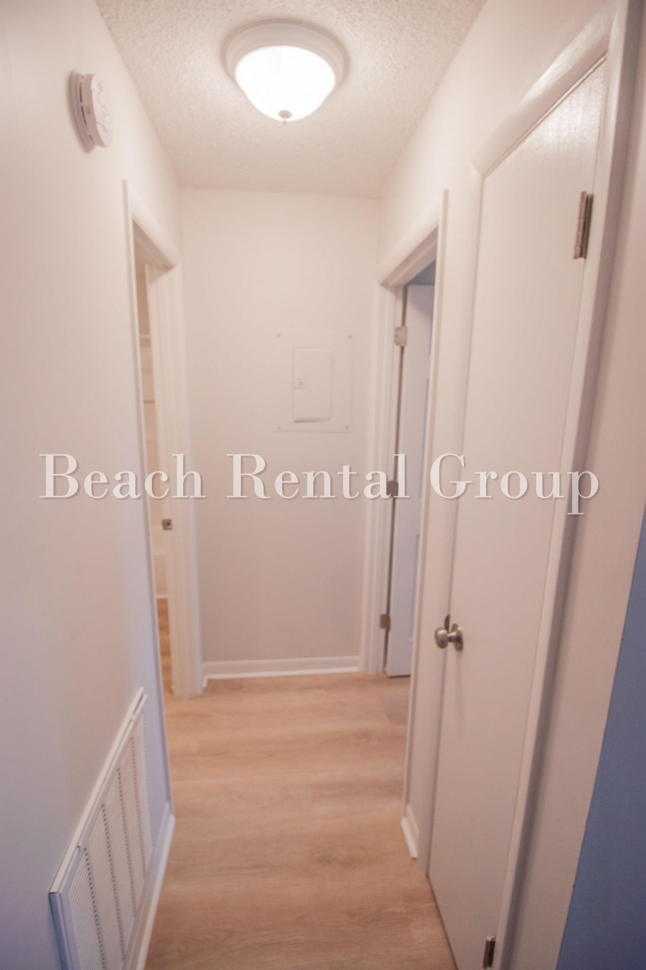 6840 Blue Heron Blvd.  Photo 7