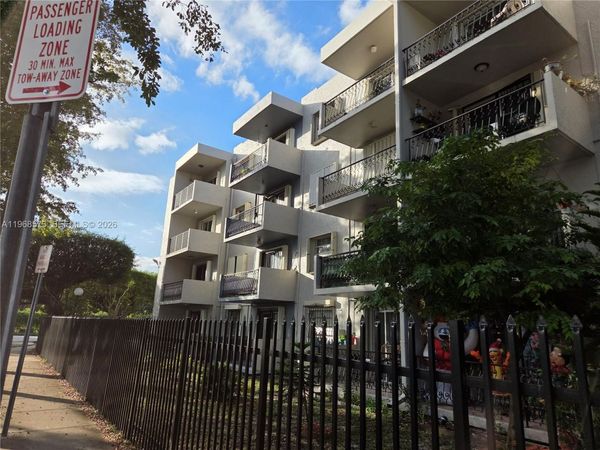 3181 SW 13th St , Unit 304, Miami, FL 33145