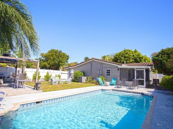 2450 NE 18th St , Pompano Beach, FL 33062