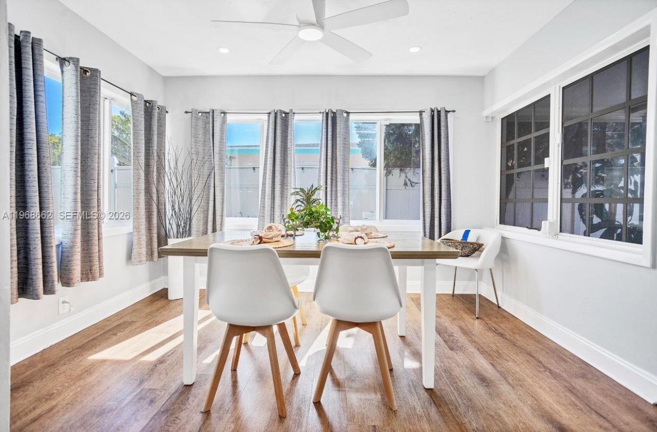 2450 NE 18th St , Pompano Beach, FL 33062 Photo