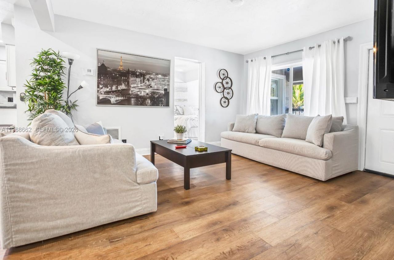 2450 NE 18th St , Pompano Beach, FL 33062 Photo