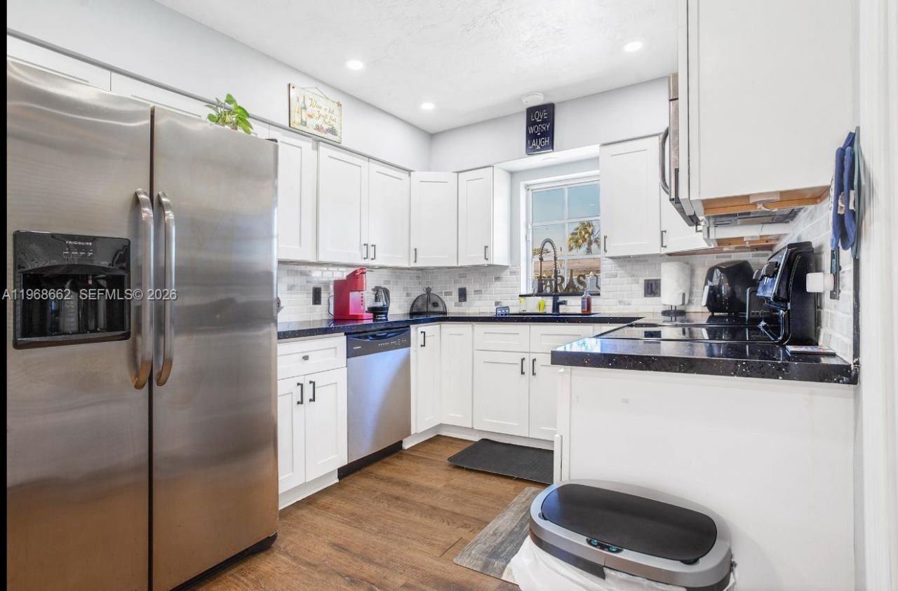 2450 NE 18th St , Pompano Beach, FL 33062 Photo