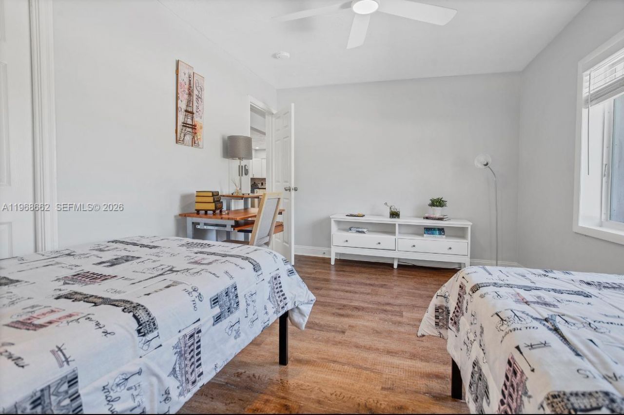 2450 NE 18th St , Pompano Beach, FL 33062 Photo