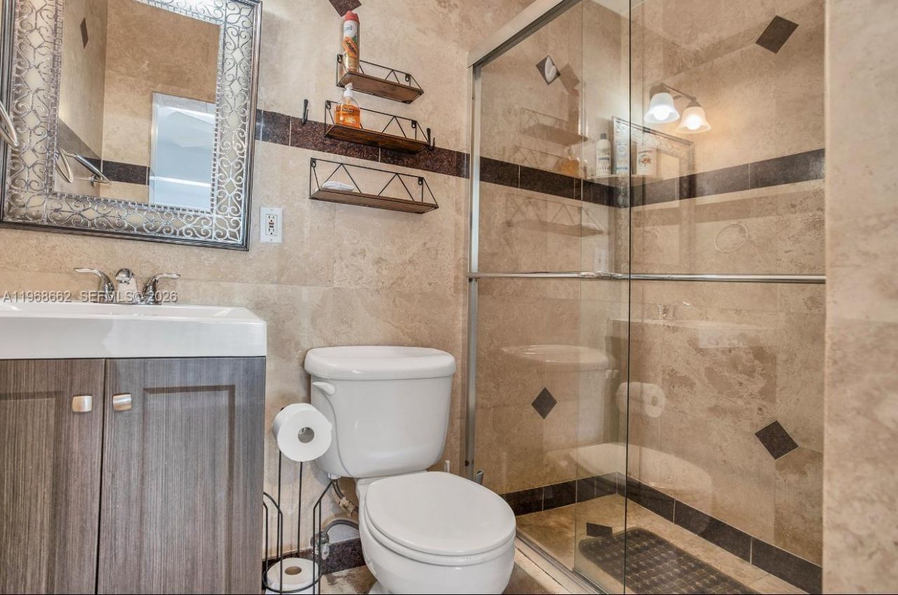 2450 NE 18th St , Pompano Beach, FL 33062 Photo