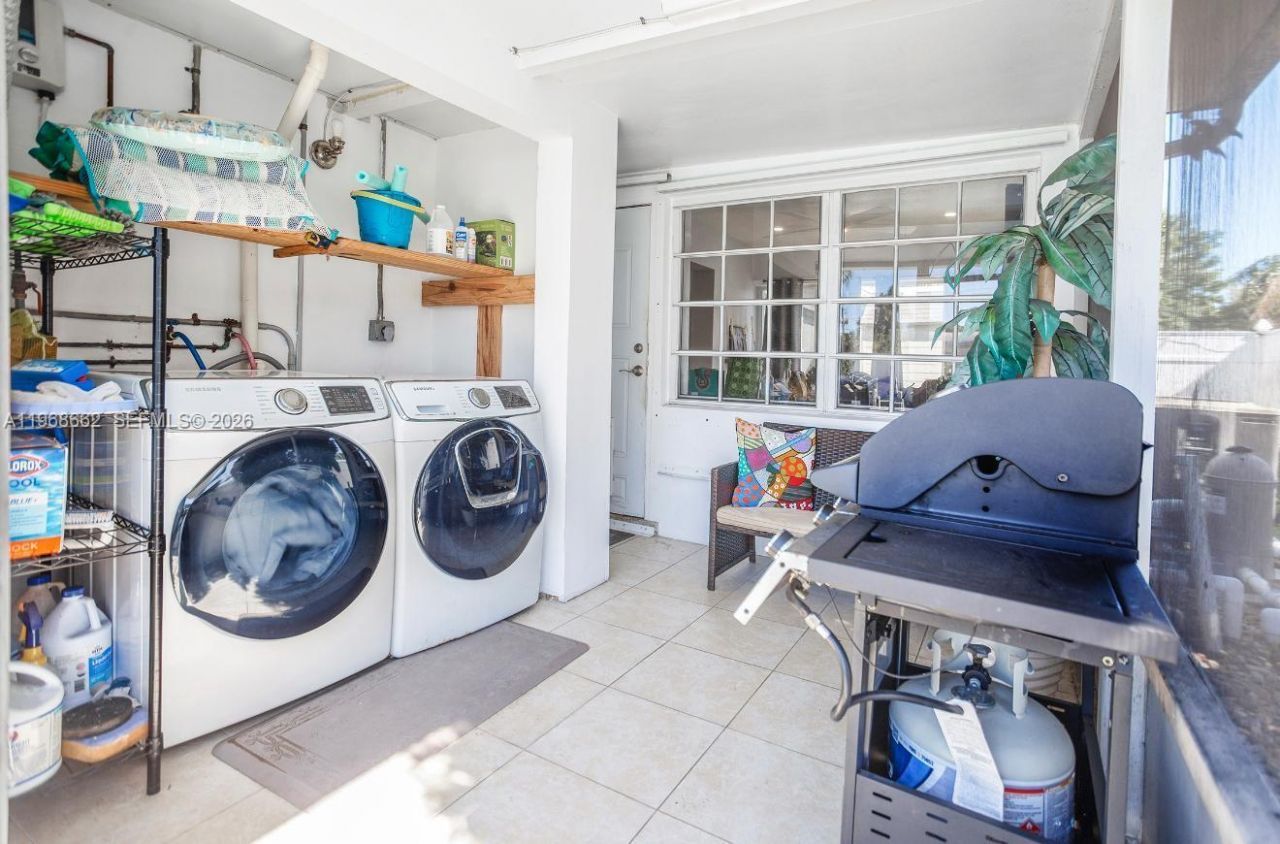 2450 NE 18th St , Pompano Beach, FL 33062 Photo