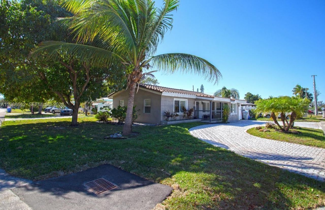 2450 NE 18th St , Pompano Beach, FL 33062 Photo