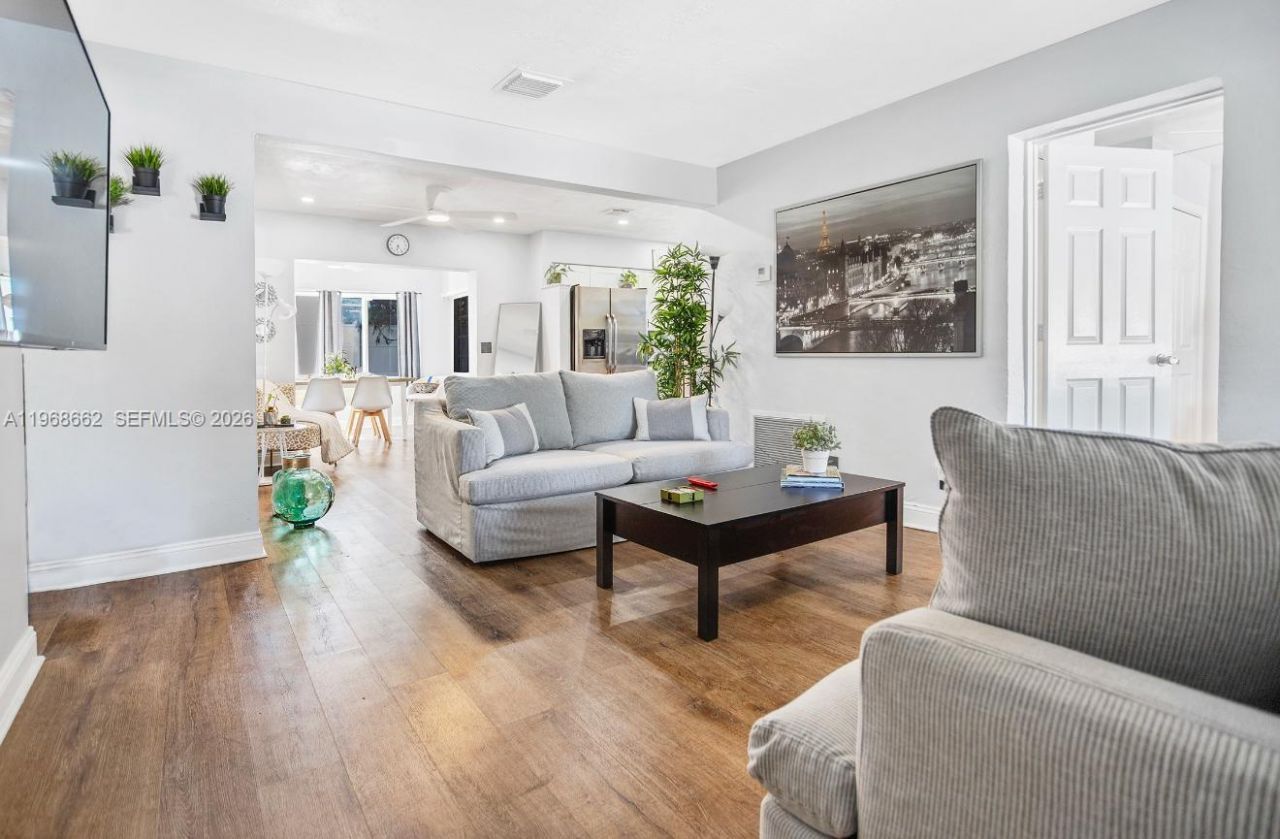 2450 NE 18th St , Pompano Beach, FL 33062 Photo