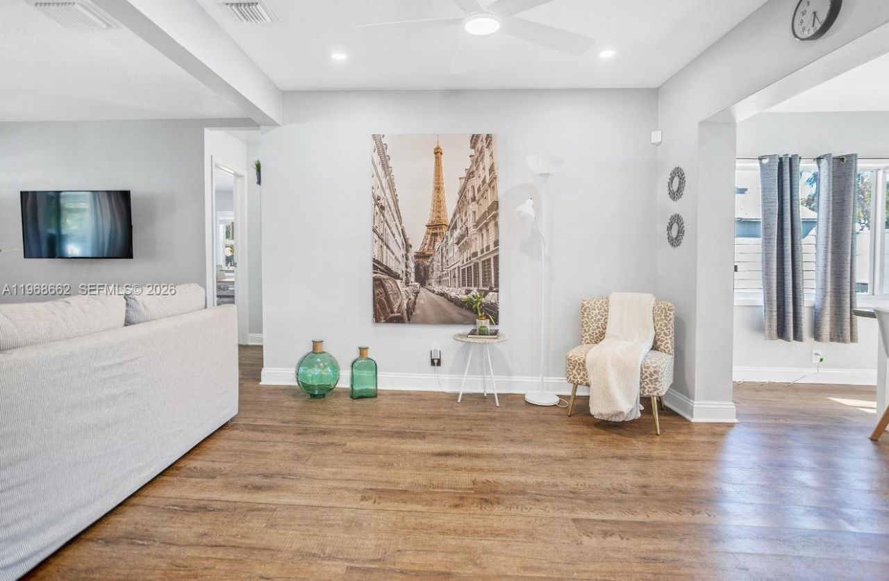 2450 NE 18th St , Pompano Beach, FL 33062 Photo