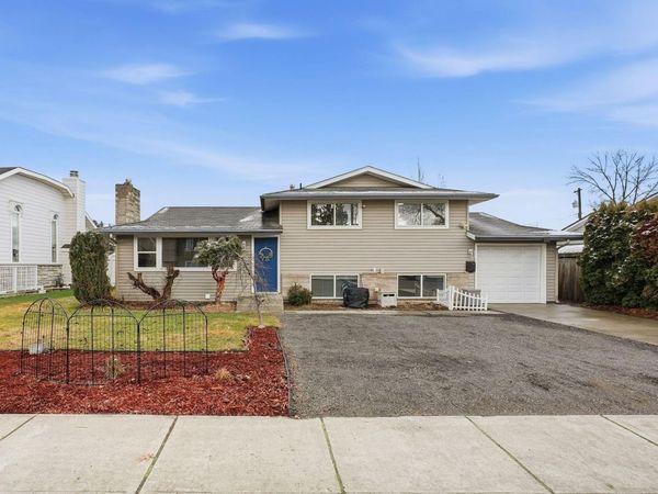 6910 N Wiscomb Dr, Spokane, WA 99208