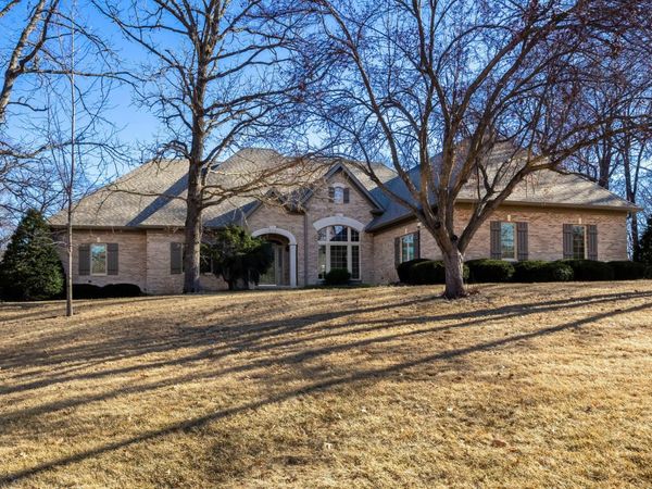 29 TIMBER RIDGE Drive, Coal Valley, IL 61240