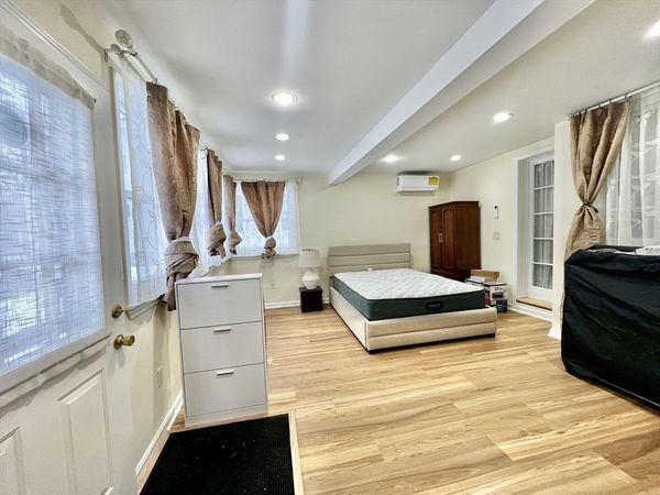 46 Central Ave, Unit G1, Newton, MA 02466