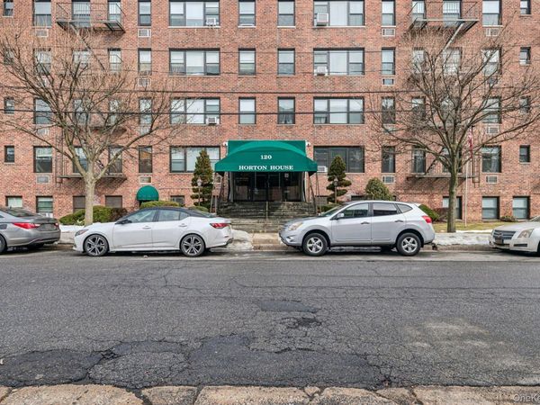 120 Horton Highway, Unit 12D, Mineola, NY 11501