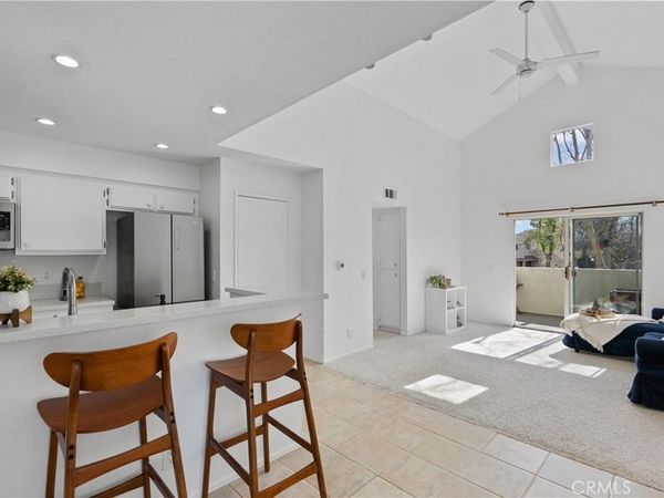 21358 Nandina Lane, Unit 204, Newhall, CA 91321