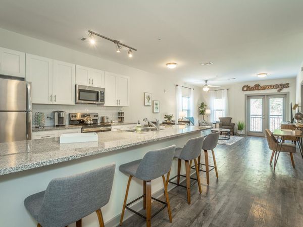 804 Riverfront Parkway, Chattanooga, TN 37402