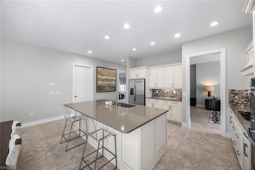7825 Hawthorne Dr, Unit 2103, Naples, FL 34113 Photo