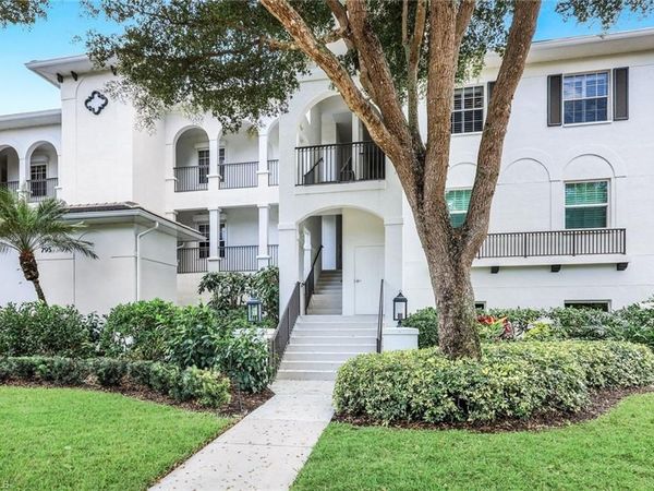 795 Bentwater CIR, Unit 204, NAPLES, FL 34108