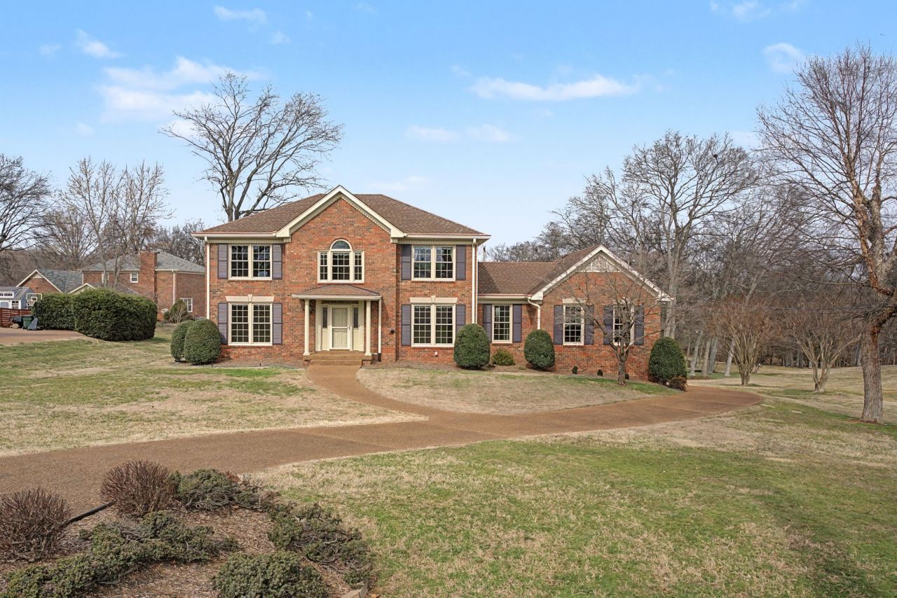 658 Cumberland Hills Dr, Hendersonville, TN 37075 Main Photo