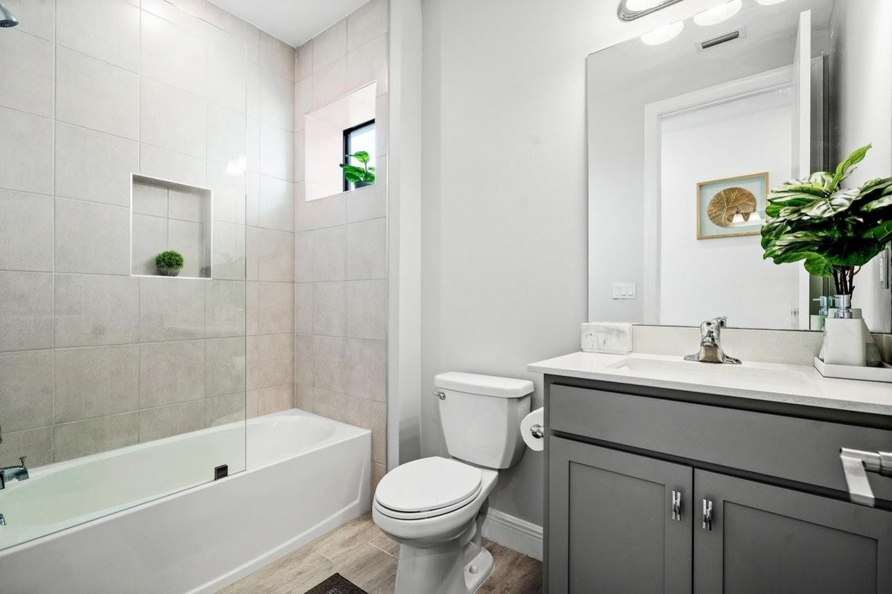 8605 E Baypoint Circle, Parkland, FL 33076 Photo