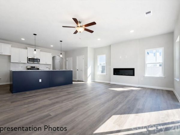 5933 Wallace Avenue, Charlotte, NC 28227