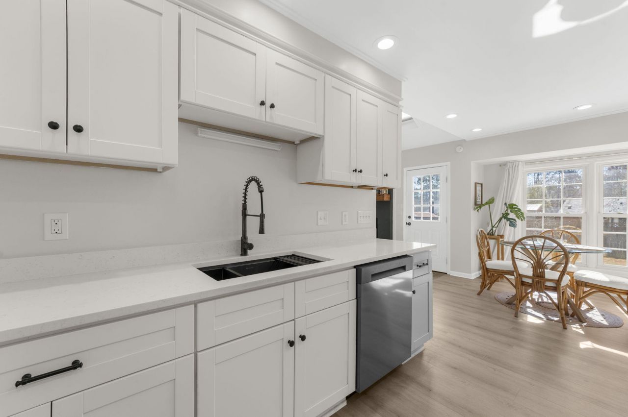 118 Bramwell Drive Photo 17