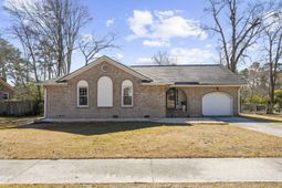 118 Bramwell Drive photo 4