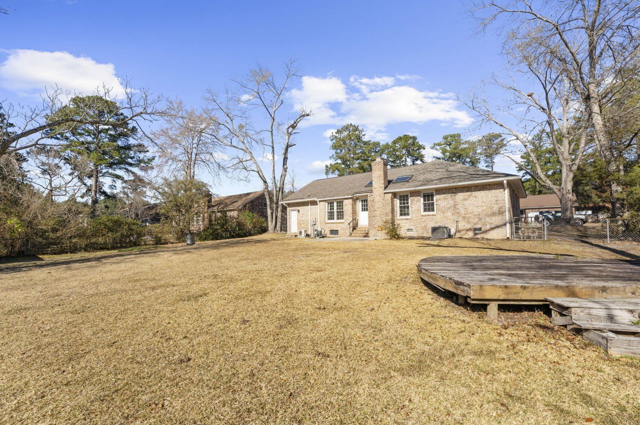 118 Bramwell Drive Photo 41