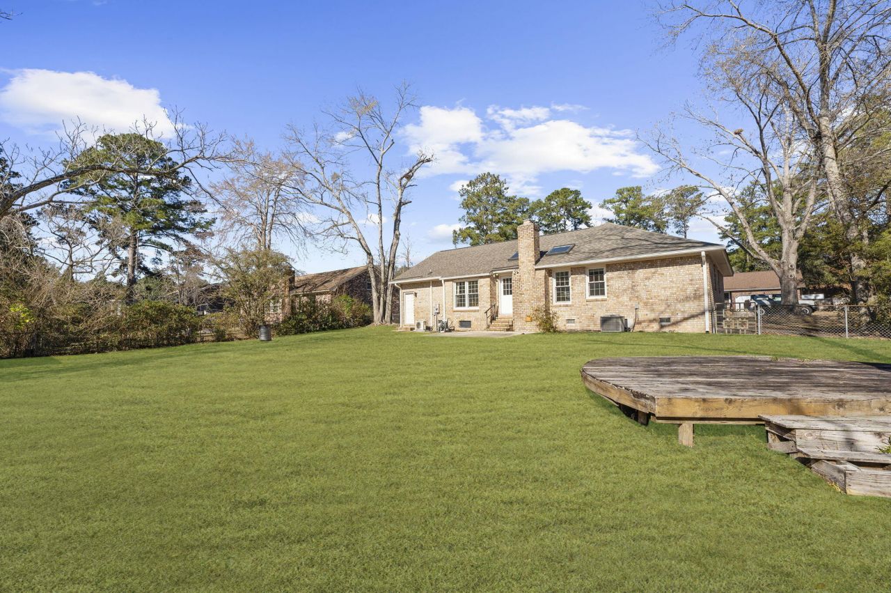 118 Bramwell Drive Photo 43