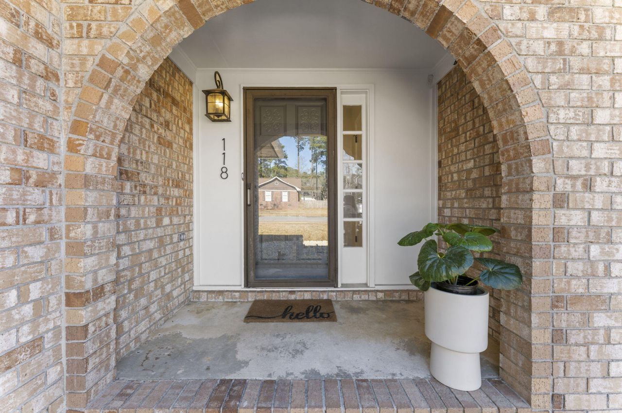 118 Bramwell Drive Photo 5