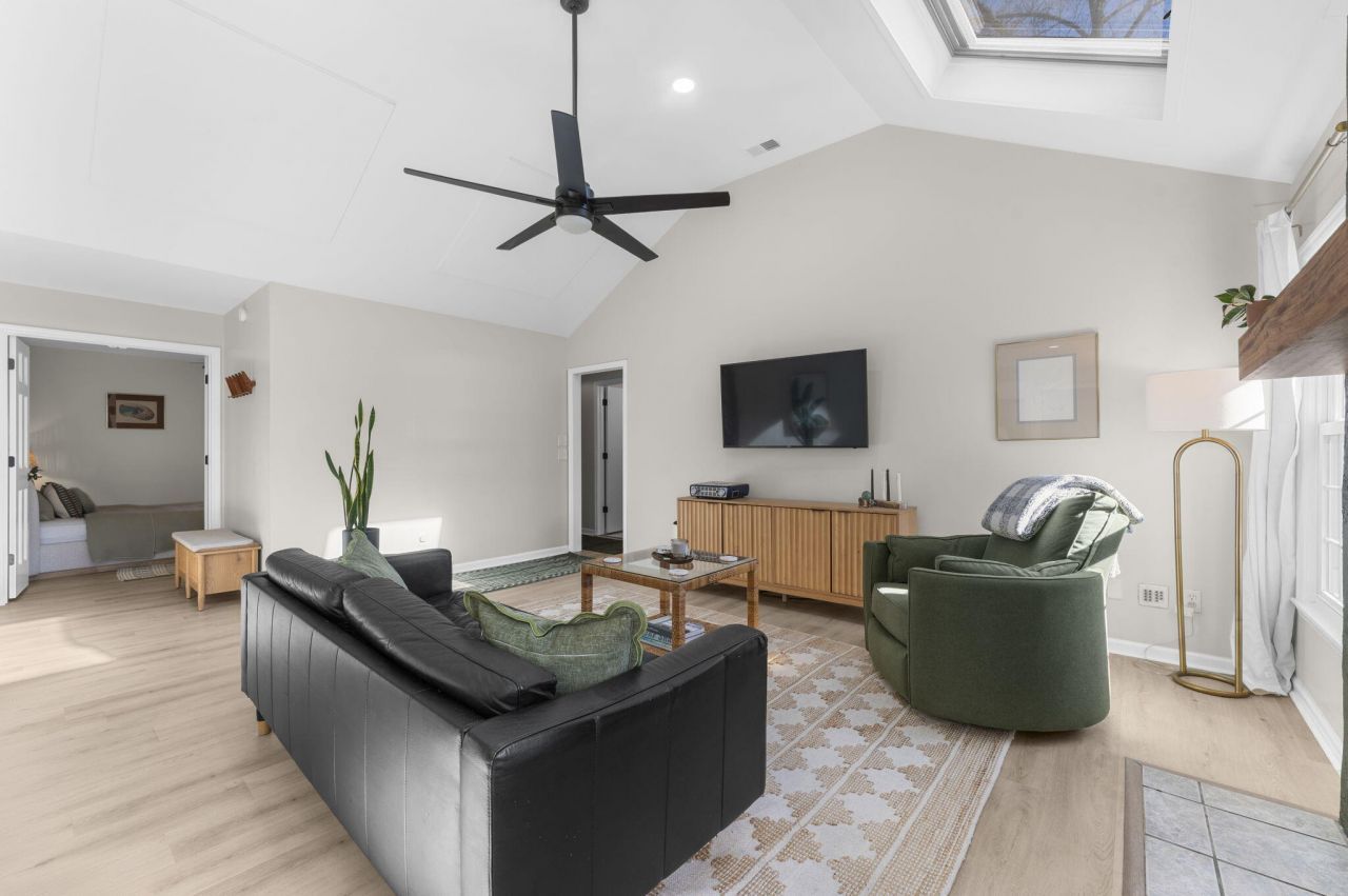 118 Bramwell Drive Photo 8