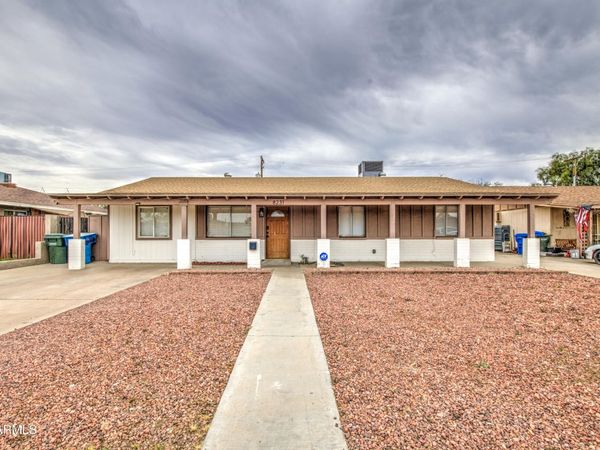 8231 W CATALINA Drive, Phoenix, AZ 85033