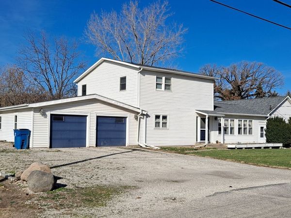 2585 E 450th Road, Oglesby, IL 61348
