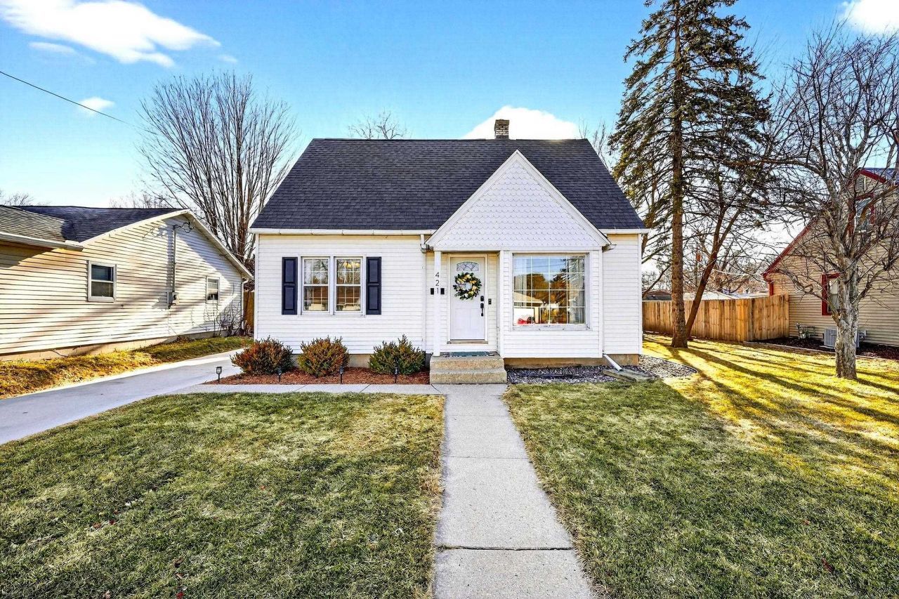 421 N Bristol Street Sun Prairie, WI 53590