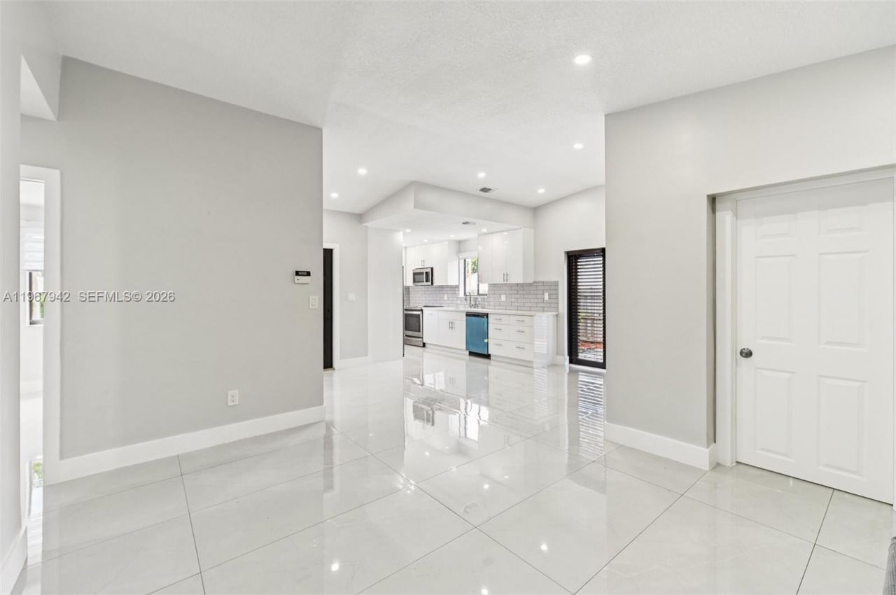 12237 SW 193rd St , Miami, FL 33177 Photo