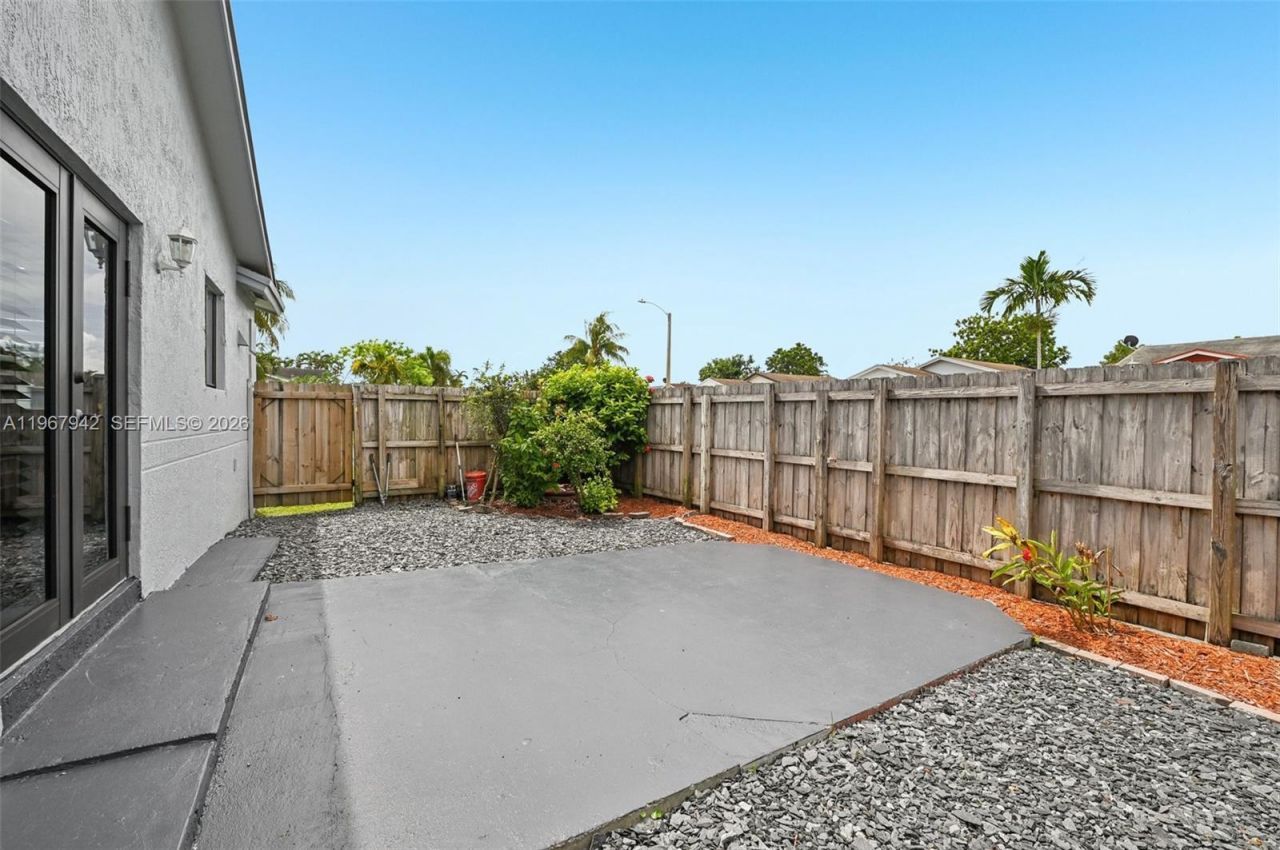 12237 SW 193rd St , Miami, FL 33177 Photo