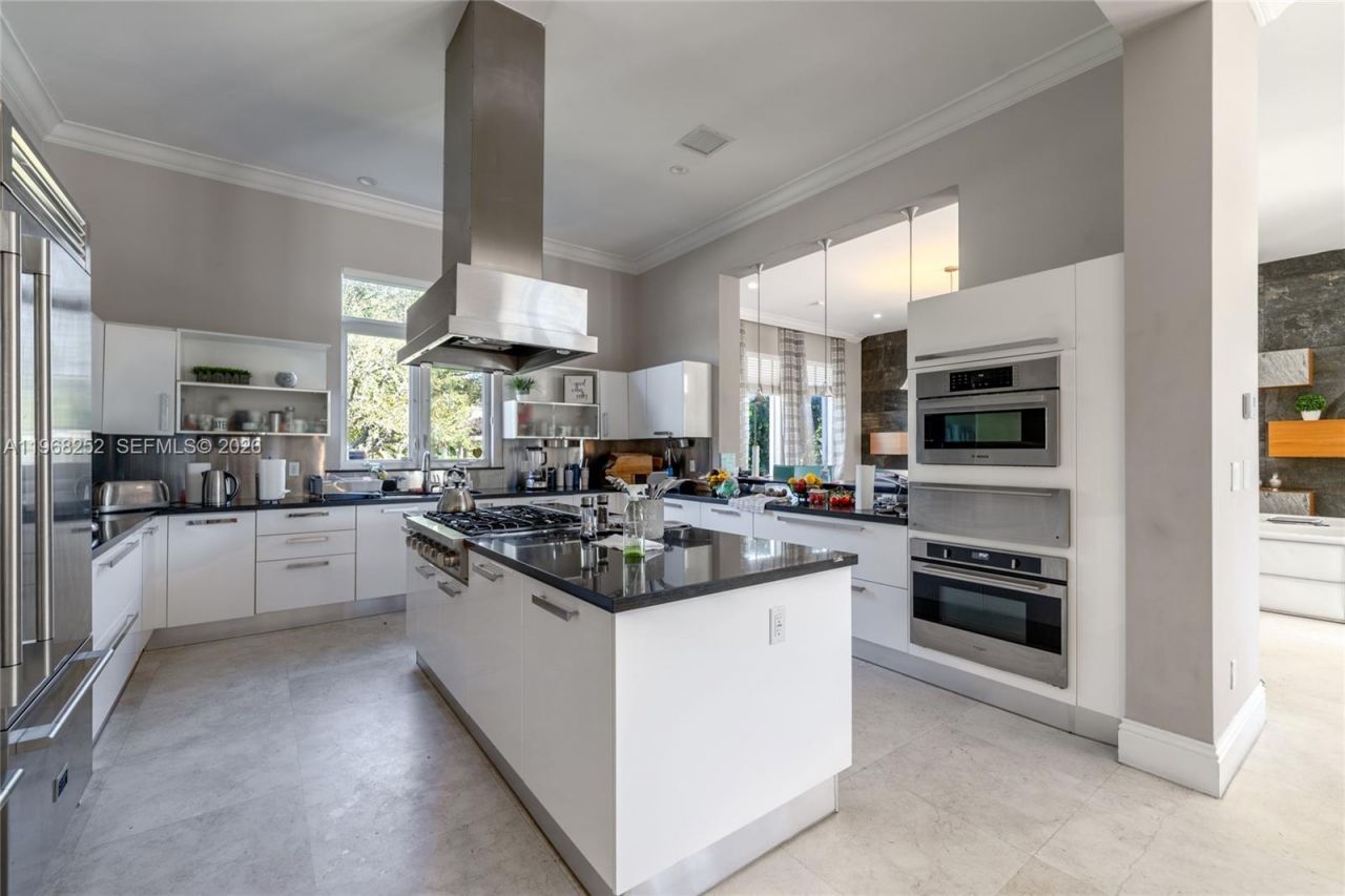 12755 SW 57th Ave , Coral Gables, FL 33156 Photo