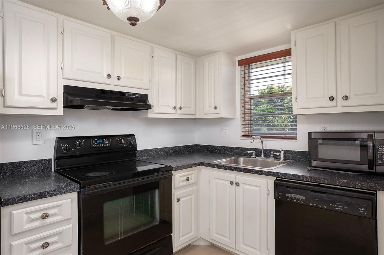 3150 W Rolling Hills Cir, Unit 307, Davie, FL 33328 Photo