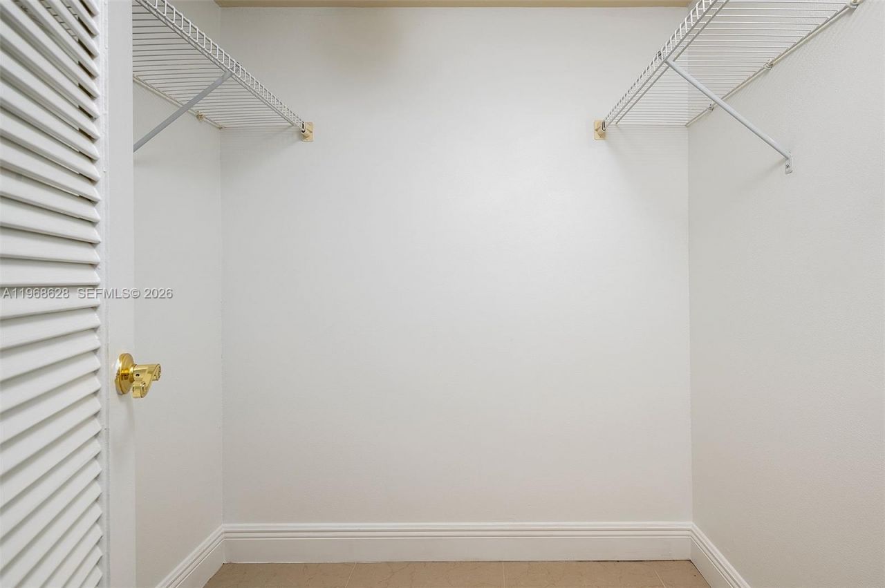 3150 W Rolling Hills Cir, Unit 307, Davie, FL 33328 Photo