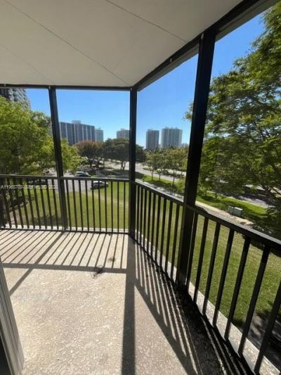 3475 N Country Club Dr, Unit 405, Aventura, FL 33180 Photo
