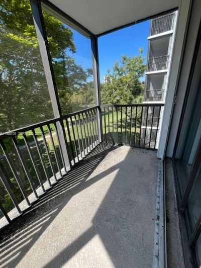 3475 N Country Club Dr, Unit 405, Aventura, FL 33180 Photo