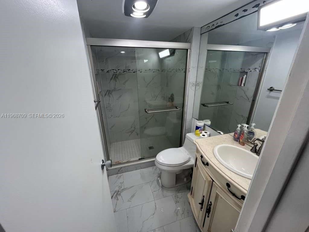 3475 N Country Club Dr , Unit 405, Aventura, FL 33180 Photo