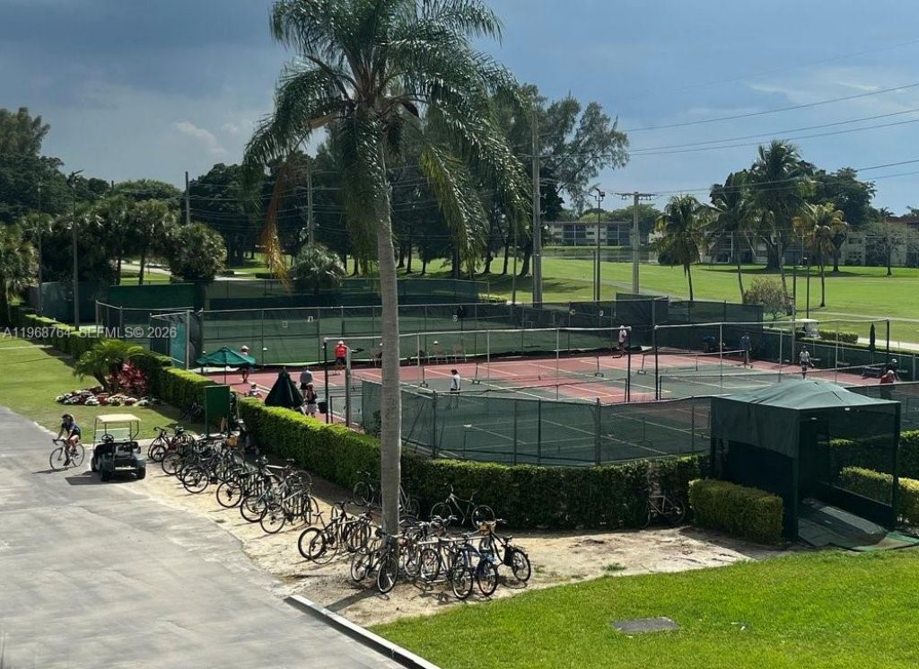 9720 S Hollybrook Lake Dr , Unit 303, Pembroke Pines, FL 33025 Photo