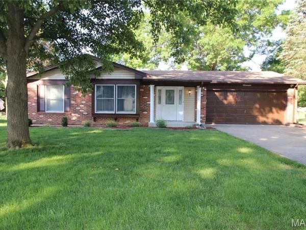 11 Atwater Drive, St Peters, MO 63376