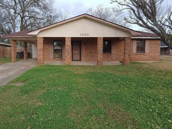 1666 N Rosedale Dr, Baton Rouge, LA 70815