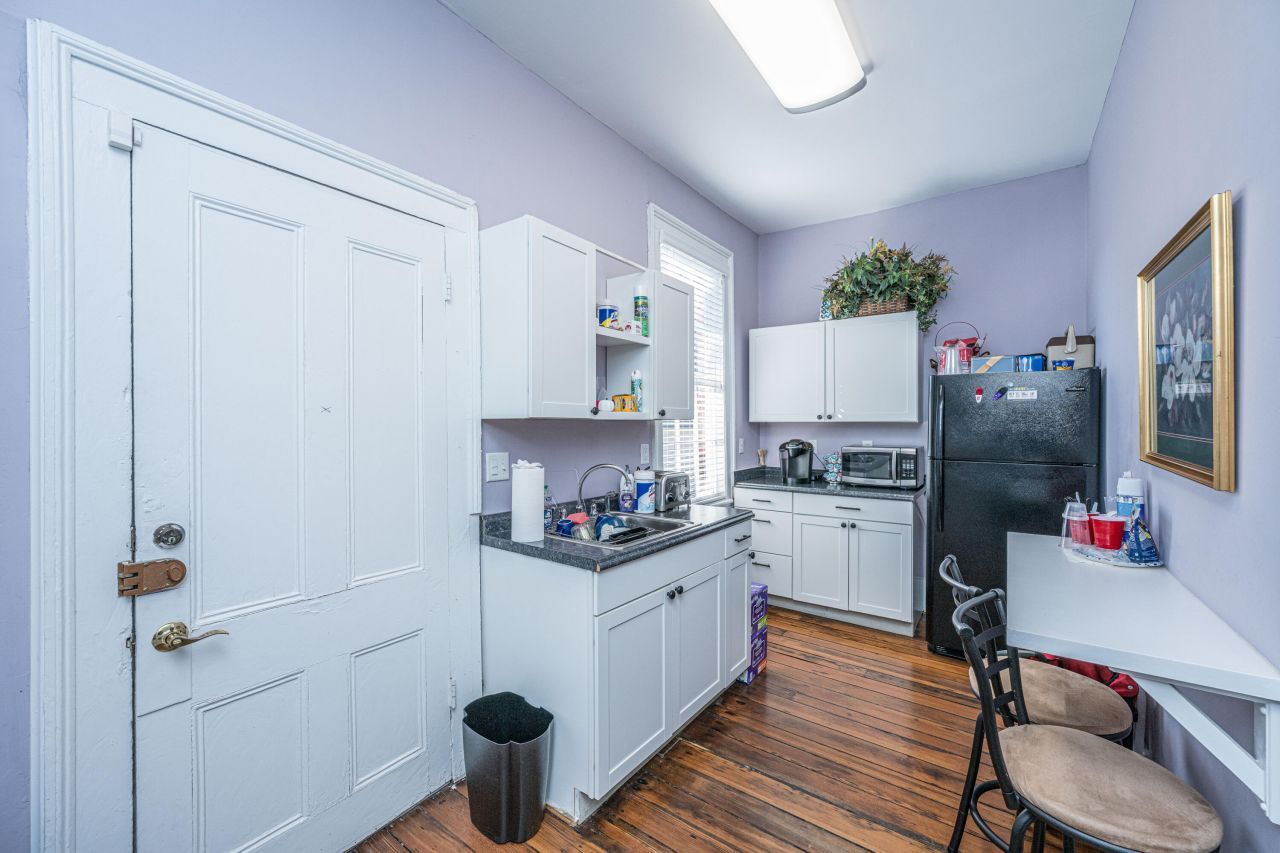 79 America Street Photo 11