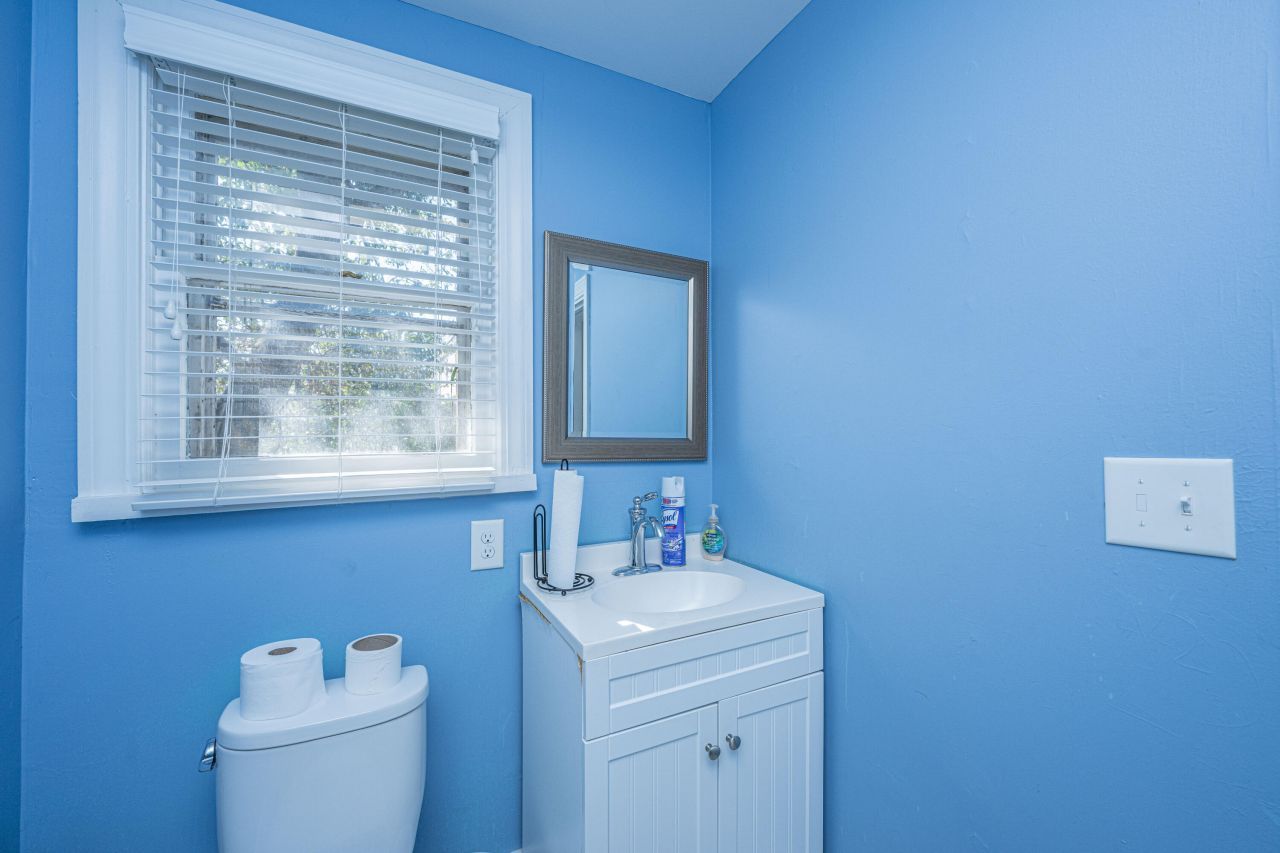 79 America Street Photo 12